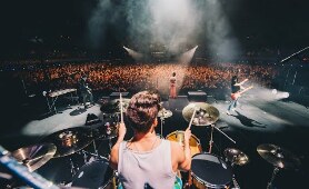 A Virtual Reality Concert With Halestorm