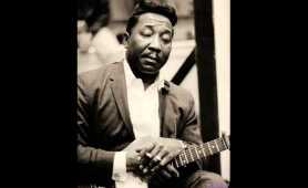 Muddy Waters - Smokestack Lightnin'