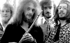 Jethro Tull - Bungle In The Jungle  (Exclusive Video)