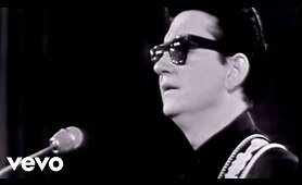 Roy Orbison - Crying (Monument Concert 1965)